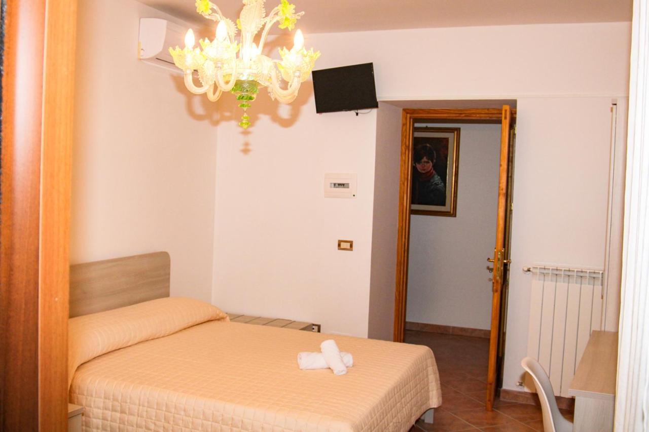 Affittacamere Pantaleone Camerota Buitenkant foto